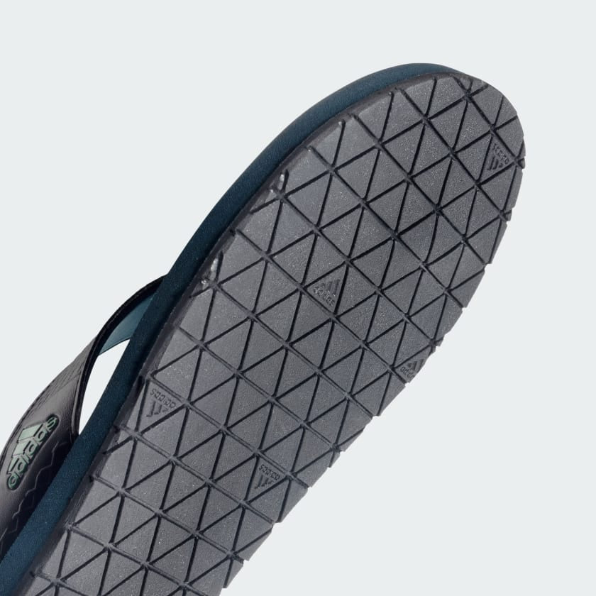 Adidas Men Urbanscape Casual Flip-Flops on www.NeosSports.com