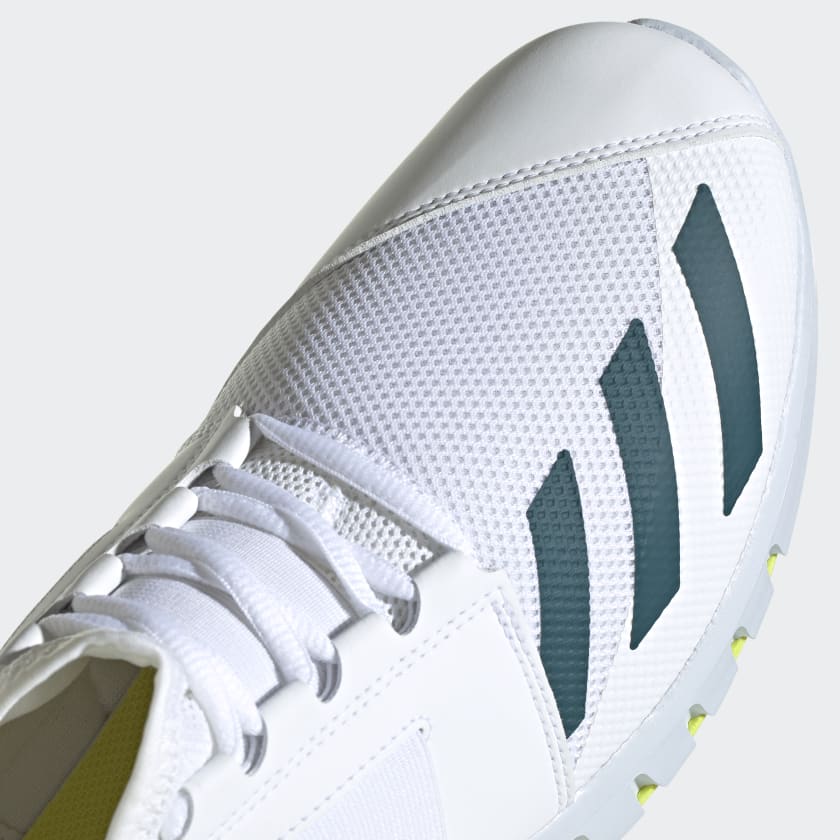 Adidas Howzat Spike 20 Cricket Shoes on www.NeosSports.com