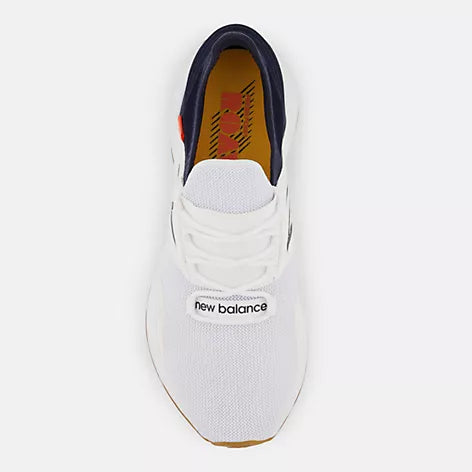 New Balance Men Fresh Foam Roav Casual Shoes on www.NeosSports.com